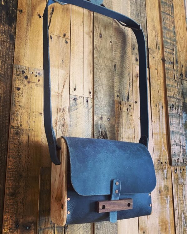 The Angelina Crossbody bag - Blueberry Chocolate Blonde